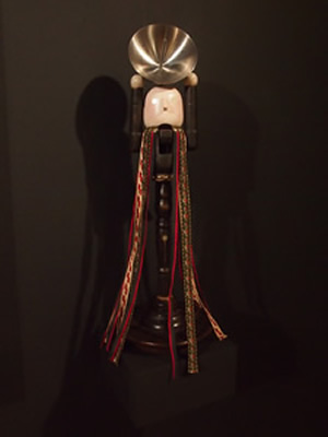 Antenna<br />2013 Painted wood, nickel inlay, stainless steel and vintage ribbon 53 x 12 x 12 cm